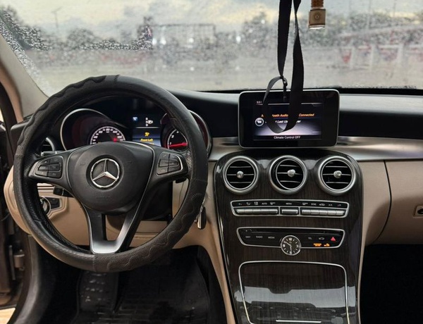 2015 MERCEDES BENZ C300 AMG TRIM FOR SALE IN ABUJA