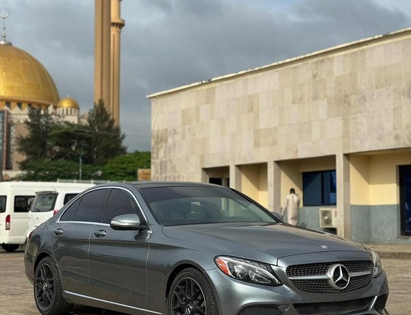 2015 MERCEDES BENZ C300 FOR SALE