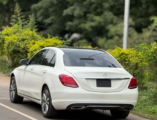 2015 MERCEDES BENZ C300 FOR SALE IN ABUJA
