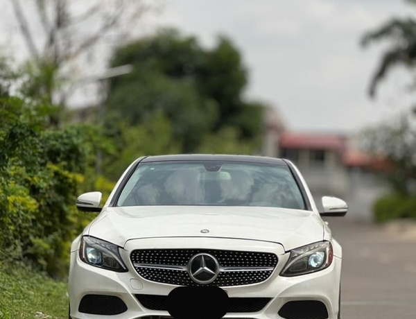 2015 MERCEDES BENZ C300 FOR SALE IN ABUJA