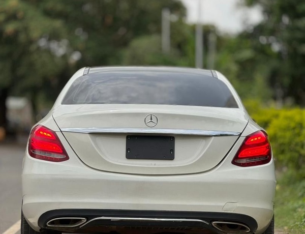 2015 MERCEDES BENZ C300 FOR SALE IN ABUJA
