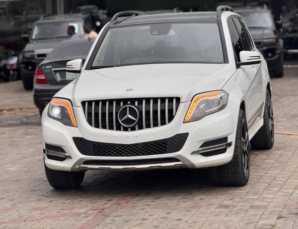 2015 MERCEDES BENZ GLK350 FULL OPTION FOR SALE