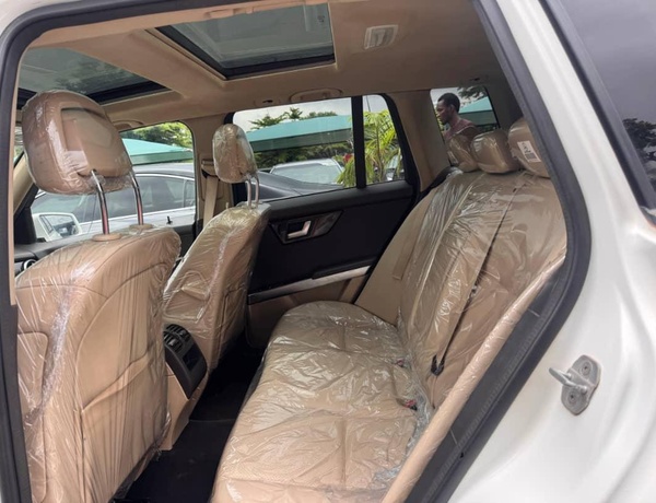 2015 MERCEDES BENZ GLK350 FULL OPTION FOR SALE