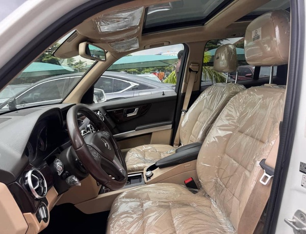 2015 MERCEDES BENZ GLK350 FULL OPTION FOR SALE
