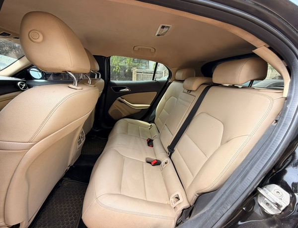 NIGERIAN USED 2015 MERCEDES BENZ GLA250 FOR SALE IN ABUJA