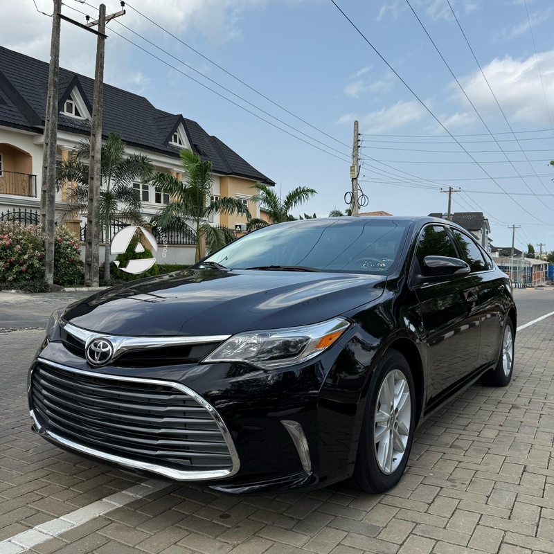 2015 TOYOTA AVALON XLE image