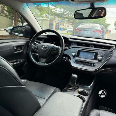 2015 TOYOTA AVALON XLE