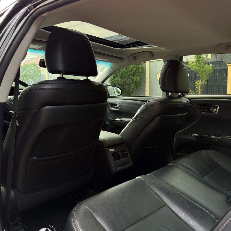 2015 TOYOTA AVALON XLE image