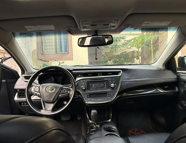 2015 TOYOTA AVALON XLE FULL OPTION FOR SALE