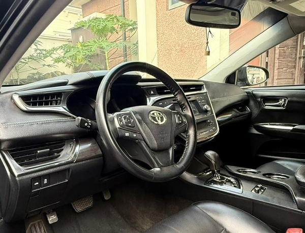 2015 TOYOTA AVALON XLE FULL OPTION FOR SALE