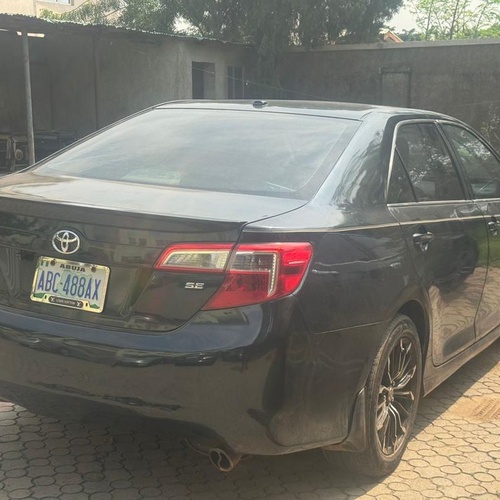 2015 TOYOTA CAMRY SE FOR SALE IN ABUJA