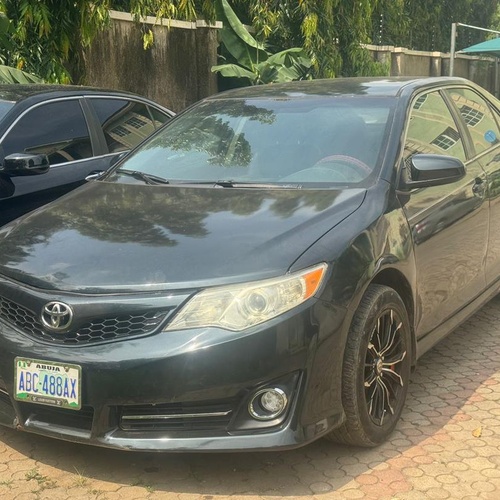 2015 TOYOTA CAMRY SE FOR SALE IN ABUJA