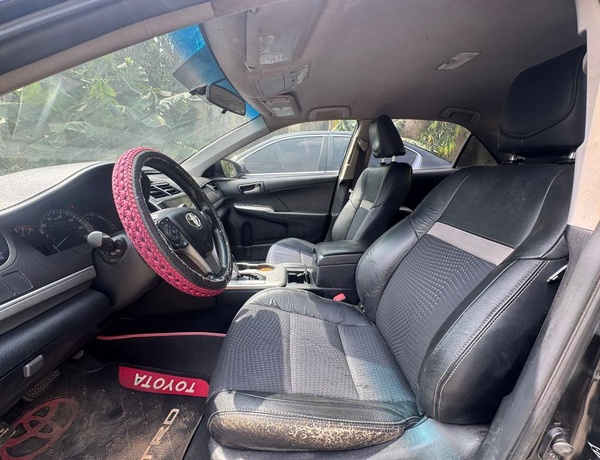 2015 TOYOTA CAMRY SE FOR SALE IN ABUJA