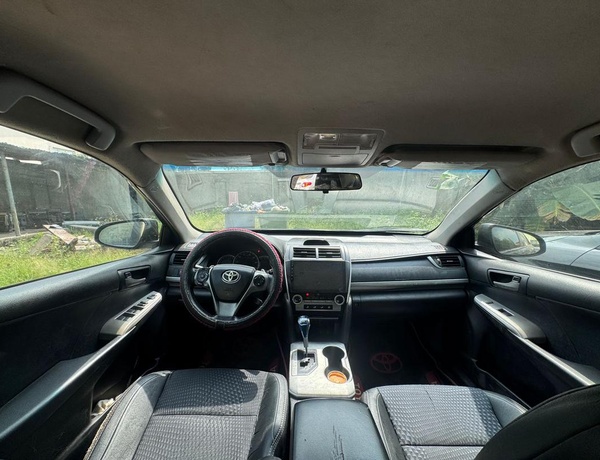 2015 TOYOTA CAMRY SE FOR SALE IN ABUJA
