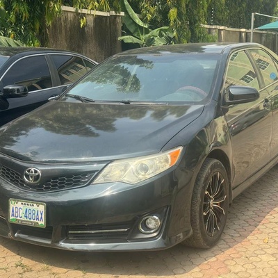 2015 TOYOTA CAMRY SE FOR SALE IN ABUJA