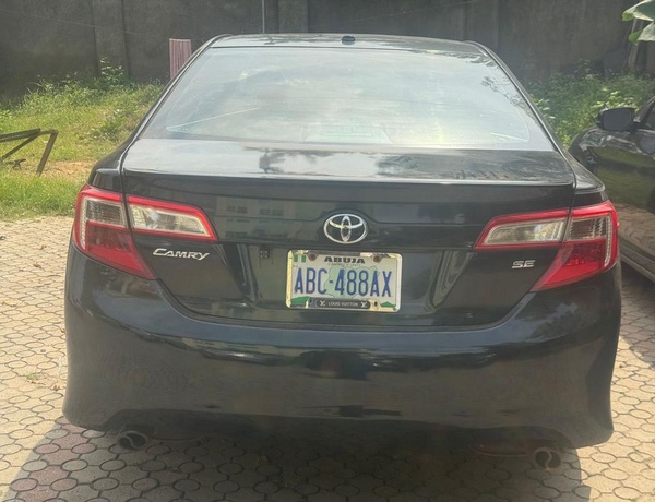 2015 TOYOTA CAMRY SE FOR SALE IN ABUJA