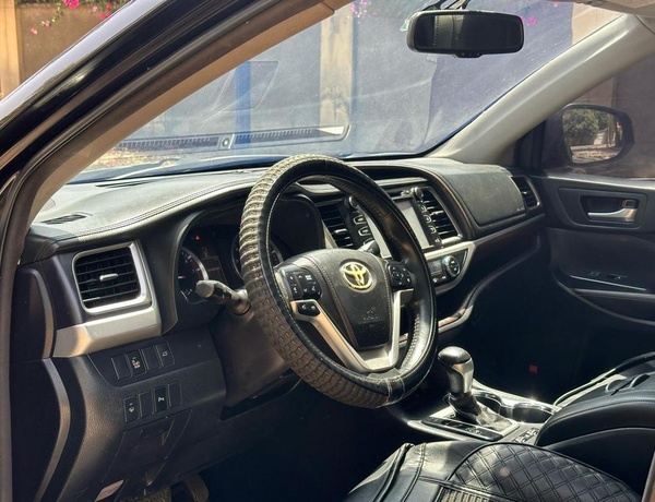 2015 TOYOTA HIGHLANDER FOR SALE