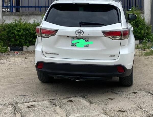 2015 Toyota Highlander XLE for Sale In Lekki Lagos