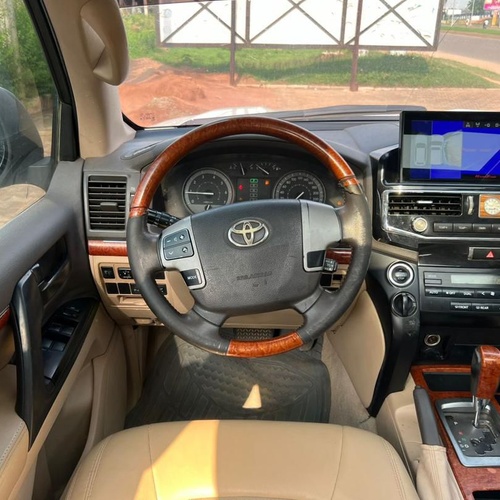 2015 TOYOTA LAND CRUISER V6 FOR SALE IN ABUJA