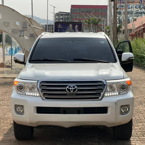 2015 TOYOTA LAND CRUISER V6 FOR SALE IN ABUJA