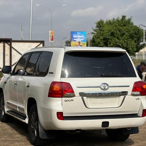 2015 TOYOTA LAND CRUISER V6 FOR SALE IN ABUJA