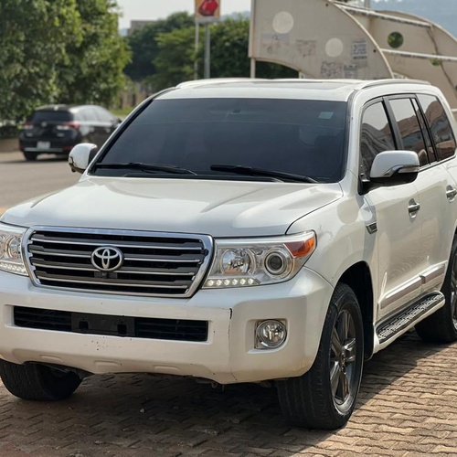 2015 TOYOTA LAND CRUISER V6 FOR SALE IN ABUJA