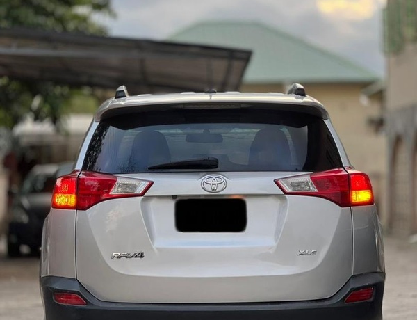 2015 TOYOTA RAV4 XLE FOR SALE