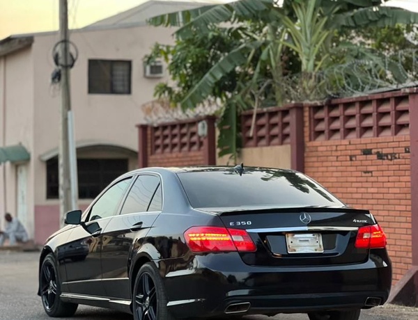 2015 UPGRADED MERCEDES BENZ E350 FOR SALE IN KADUNA