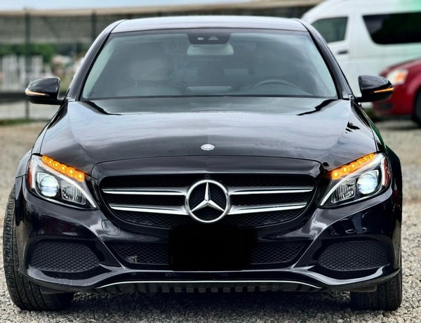 2016 KEYLESS MERCEDES BENZ C300 FOR SALE IN ABUJA
