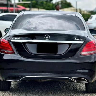 2016 KEYLESS MERCEDES BENZ C300 FOR SALE IN ABUJA