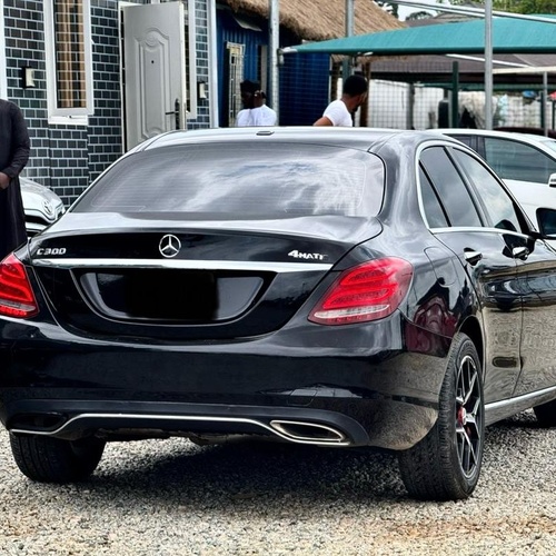 2016 KEYLESS MERCEDES BENZ C300 FOR SALE IN ABUJA