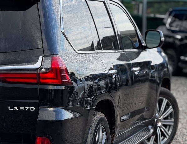 2016 LEXUS LX570 FOR SALE IN ABUJA