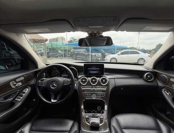2016 MERCEDES BENZ C300 FOR SALE IN ABUJA