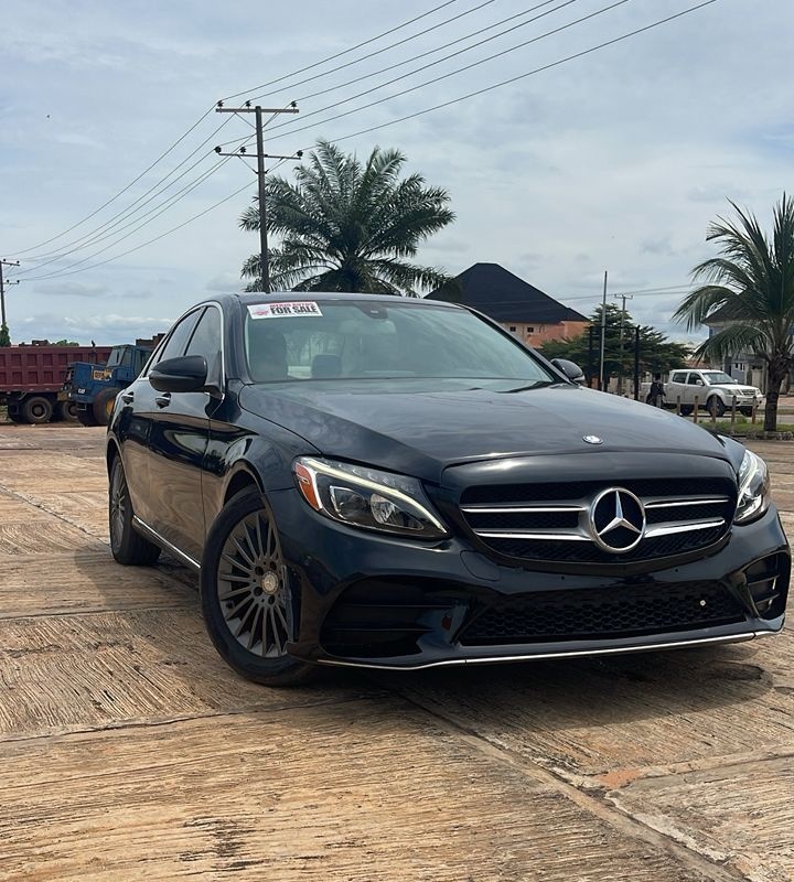 2016 Mercedes Benz C300 for Sale in Awka image