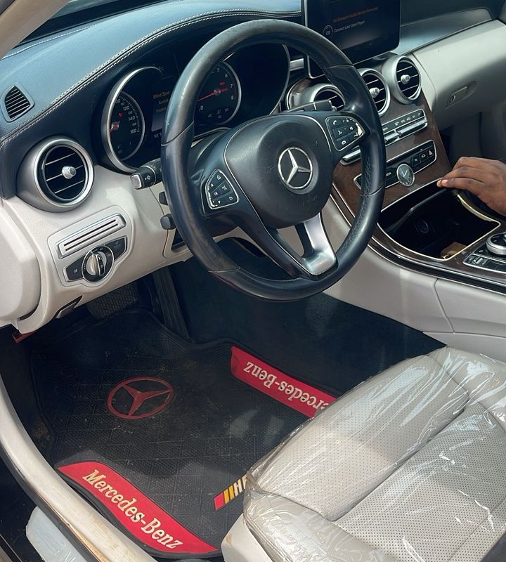 2016 Mercedes Benz C300 for Sale in Awka image