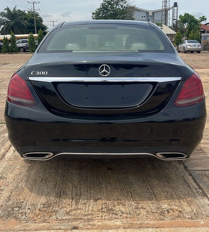 2016 Mercedes Benz C300 for Sale in Awka image