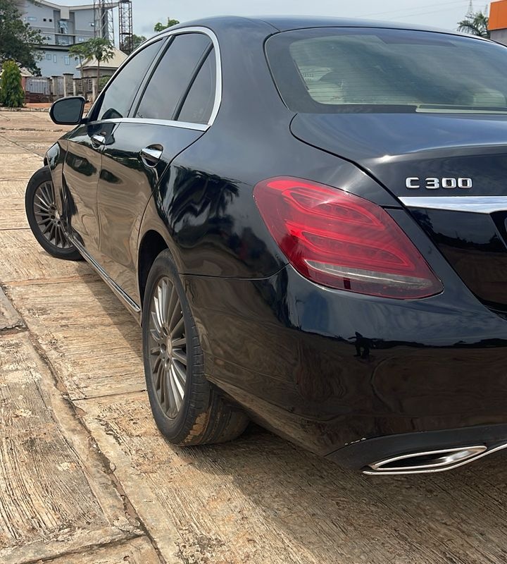 2016 Mercedes Benz C300 for Sale in Awka image