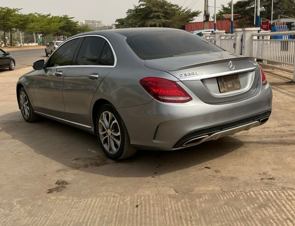 2016 MERCEDES BENZ C300 FULL OPTION FOR SALE