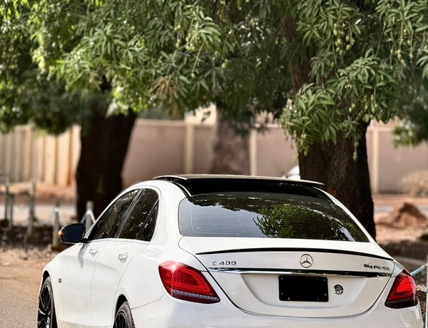 2016 MERCEDES BENZ C400 FULL OPTION AMG TRIM FOR SALE