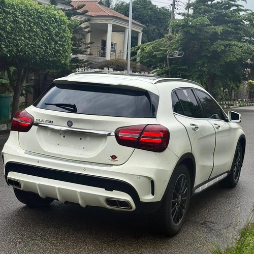 2016 MERCEDES BENZ GLA250 FULL OPTION FOR SALE