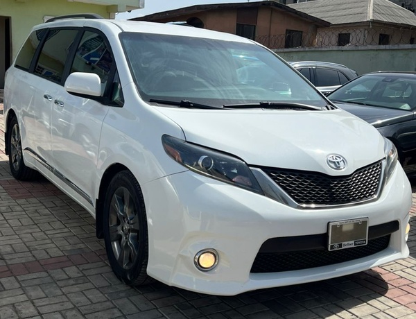 2016 TOYOTA SIENNA SPORT toks
