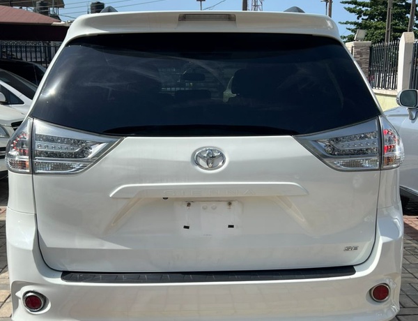 2016 TOYOTA SIENNA SPORT toks