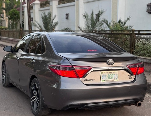 2016 TOYOTA CAMRY SE FOR SALE IN ABUJA