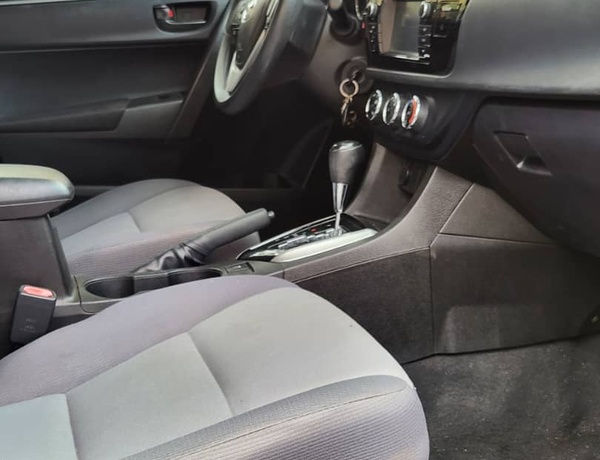 2016 Toyota Corolla LE Tokunbo for Sale In Lagos