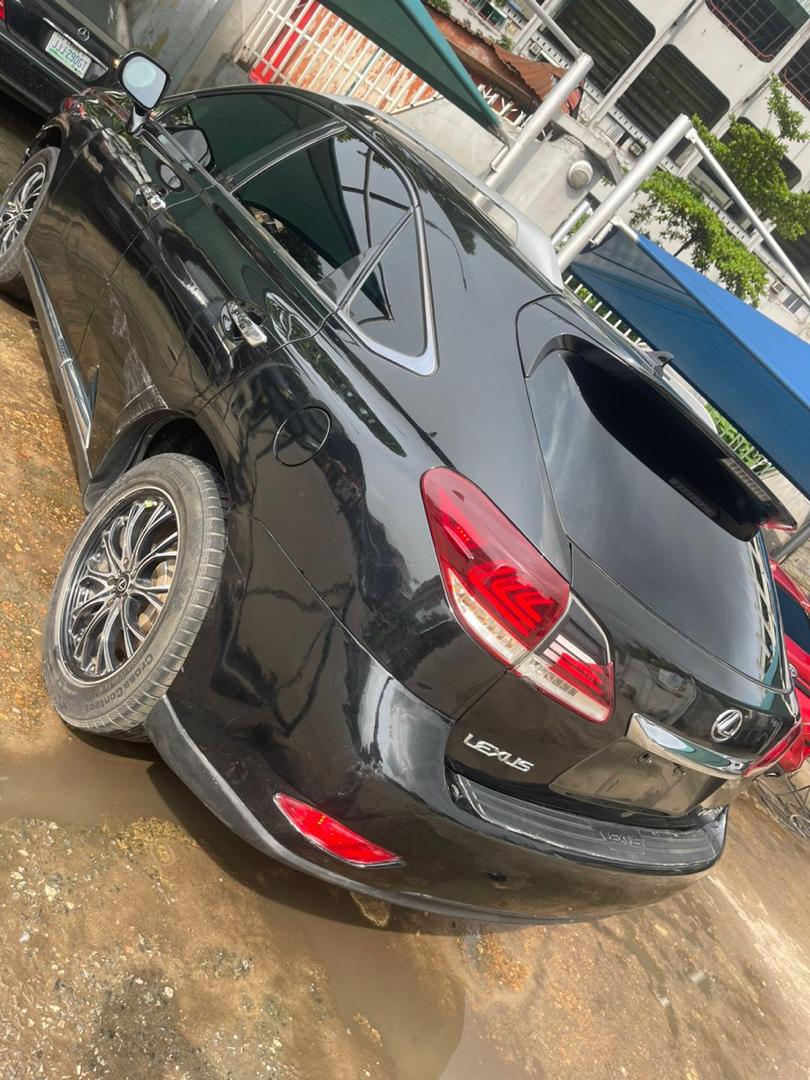 Car Image 9