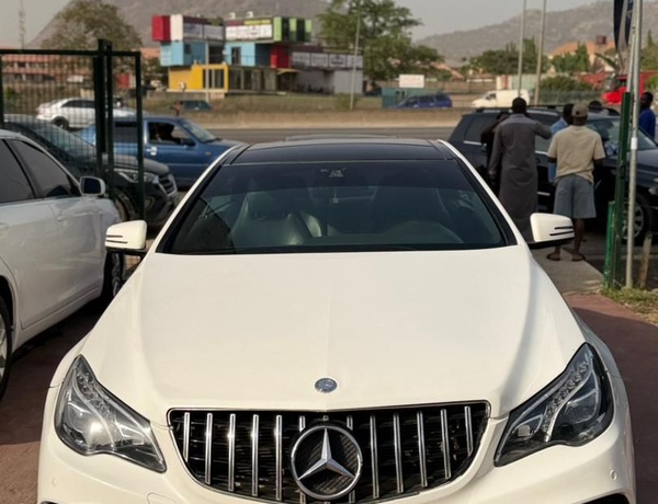 2017 E400 Mercedes Benz  Coupe for Sale In Abuja