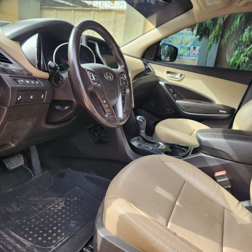 2017 HYUNDAI SANTAFE FULL OPTION FOR SALE IN KADUNA