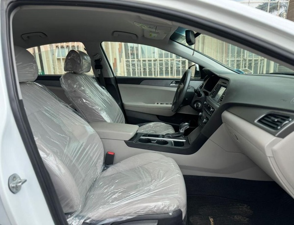 2017 HYUNDAI SONATA FOR SALE IN ABUJA.