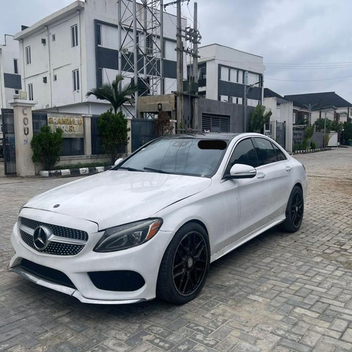 2017 MERCEDES BENZ C300 FOR SALE IN LAGOS