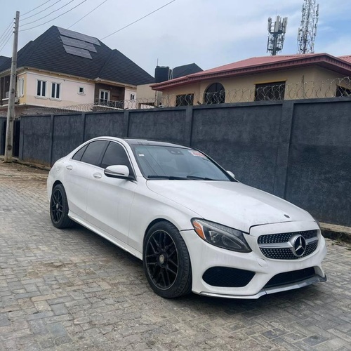 2017 MERCEDES BENZ C300 FOR SALE IN LAGOS